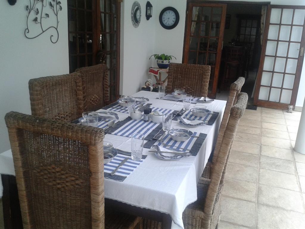 Joan'S Bed And Breakfast Дърбан Екстериор снимка